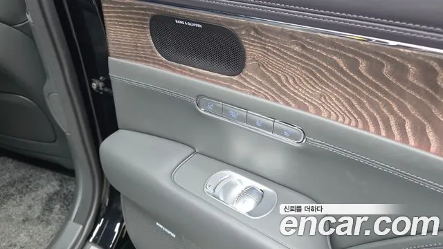 Genesis G90 — Фото автомобиля 17