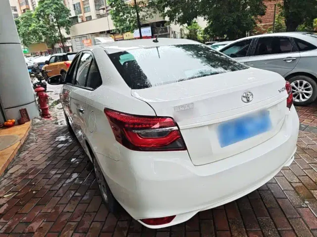 Toyota Vios — Фото автомобиля 22