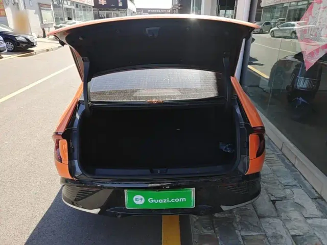 Wuling Starlight — Фото автомобиля 18