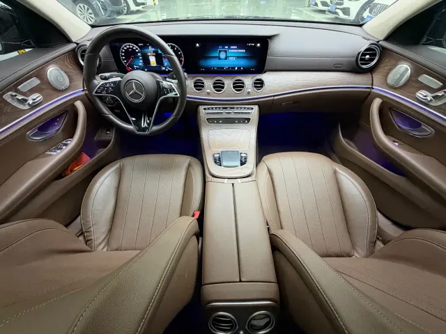 Mercedes-Benz E-Class — Фото автомобиля 9