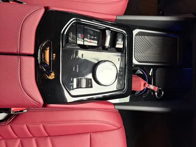 BMW 5 Series — Фото автомобиля 10