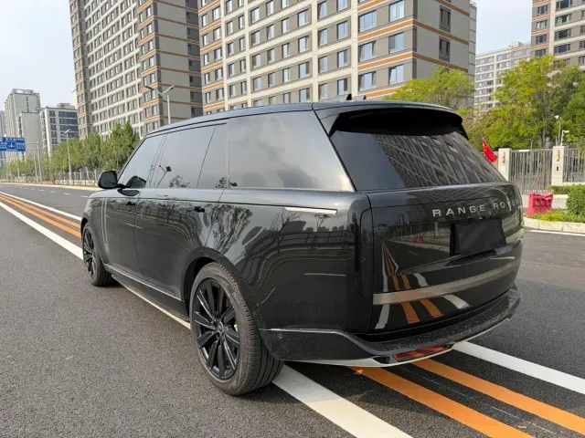 Land Rover Range Rover — Фото автомобиля 4