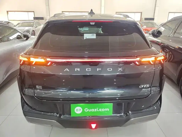 Arcfox Alpha T5 — Фото автомобиля 5