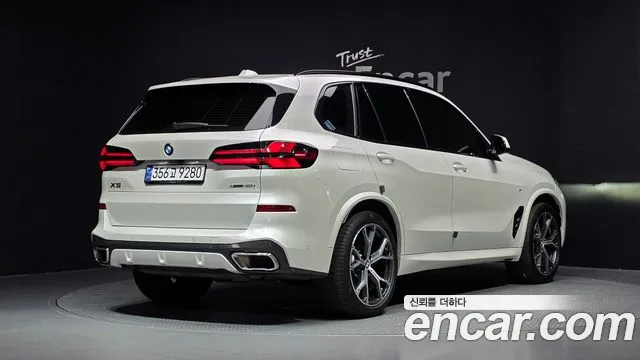 BMW X5 xDrive 40i M Sport — Фото автомобиля 2