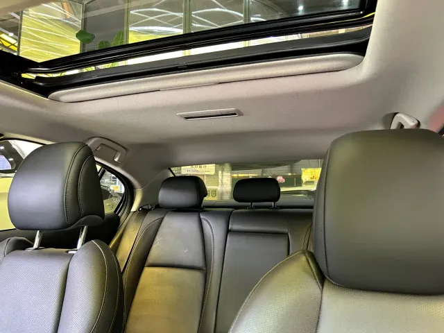 Mazda Axela — Фото автомобиля 10