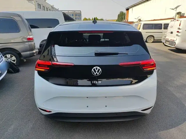 Volkswagen ID.3 — Фото автомобиля 5