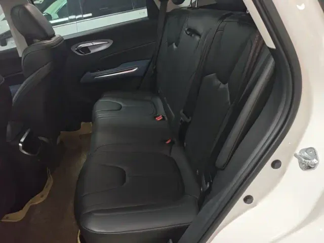 Bestune T90 — Фото автомобиля 12