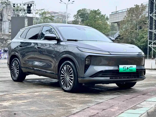 Dongfeng Aeolus L8 — Фото автомобиля 6