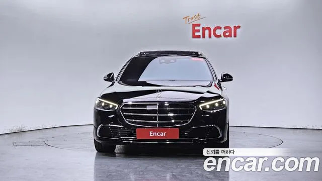 Mercedes-Benz S-Class — Фото автомобиля 3