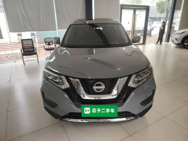 Nissan X-Trail — Фото автомобиля 2