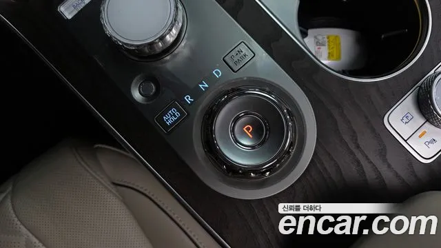 Genesis GV80 — Фото автомобиля 12