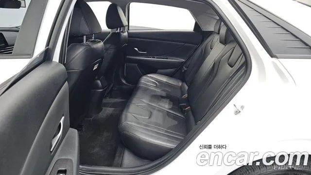 Hyundai Avante CN7 — Фото автомобиля 11
