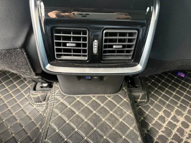 Toyota Harrier — Фото автомобиля 6