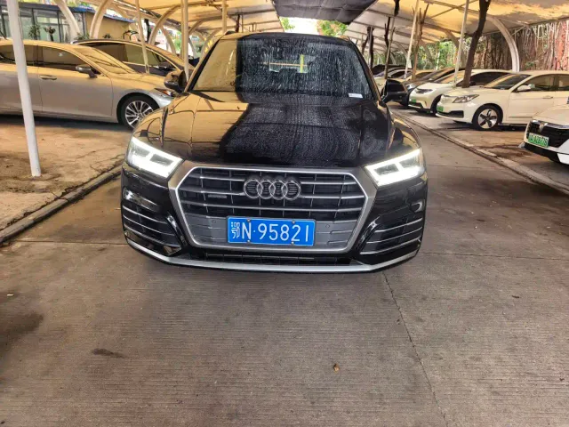 Audi Q5L — Фото автомобиля 2