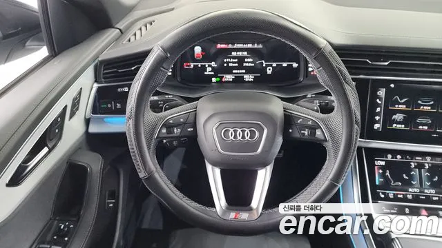 Audi Q8 55 TFSI quattro Premium — Фото автомобиля 14