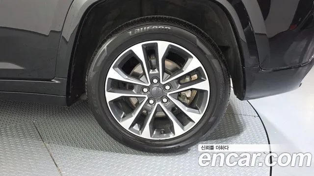Jeep Cherokee Grand Cherokee(WL) 3.6 Overland — Фото автомобиля 17