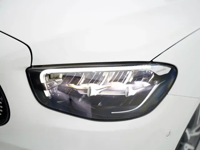 Mercedes-Benz E-Class — Фото автомобиля 21