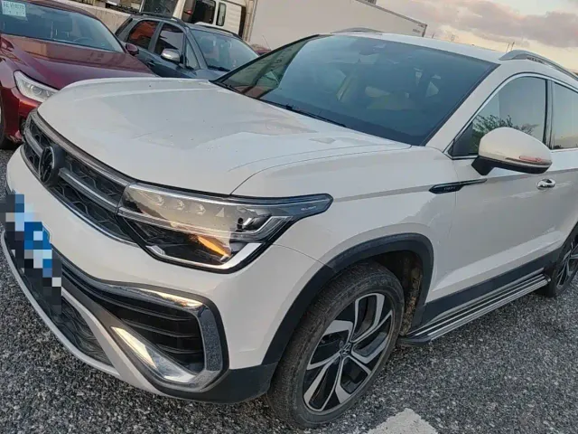 Фотография автомобиля — Volkswagen Tharu