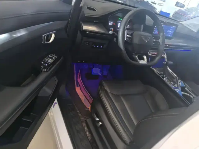 Wuling Asta — Фото автомобиля 15