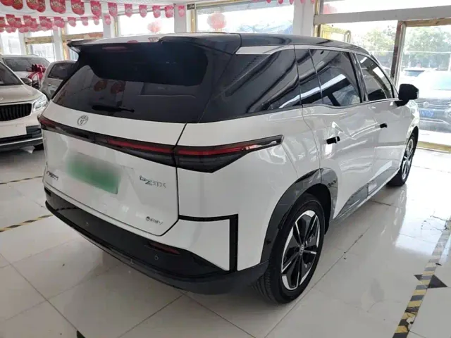 Toyota BoZhi 3X — Фото автомобиля 6