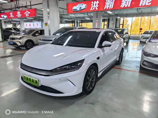 Фотография автомобиля — BYD Qin L
