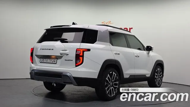 Фотография автомобиля — KG_Mobility_Ssangyong Torres