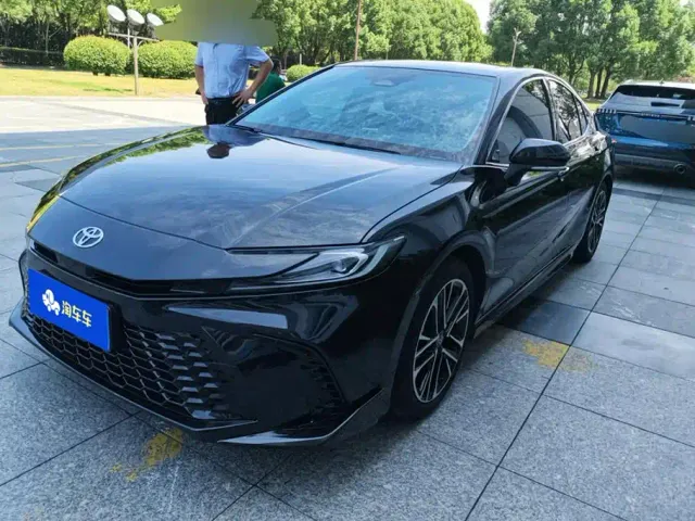 Фотография автомобиля — Toyota Camry