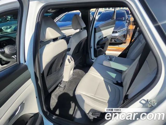 Hyundai Tucson Новый Tucson (NX4) Бензин 1.6 Turbo 4WD — Фото автомобиля 14