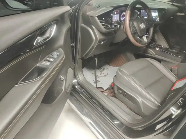 Buick Envision Plus — Фото автомобиля 15