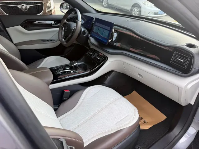 BYD Qin PLUS — Фото автомобиля 9