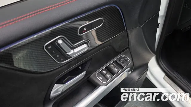 Mercedes-Benz GLB-Class — Фото автомобиля 20