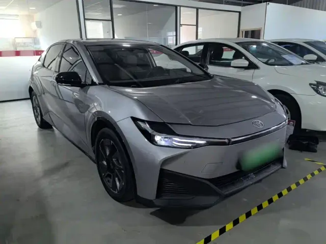 Toyota bZ3 — Фото автомобиля 3
