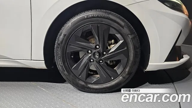 Hyundai Avante CN7 — Фото автомобиля 6