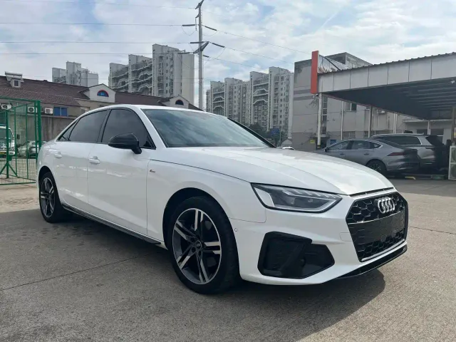 Audi A4L — Фото автомобиля 3