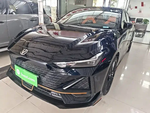 Фотография автомобиля — Changan UNI-V