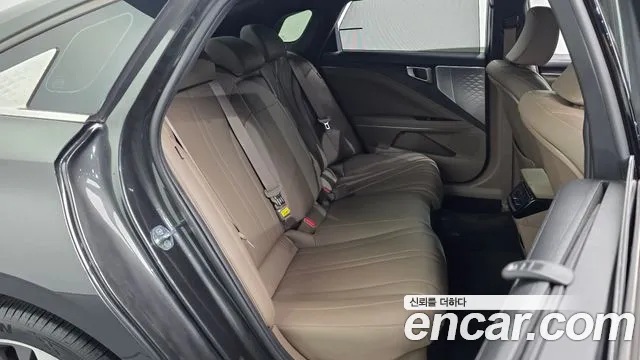 Kia K8 Hybrid — Фото автомобиля 17
