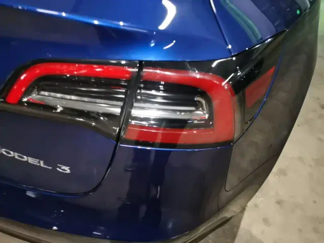 Tesla Model 3 — Фото автомобиля 7