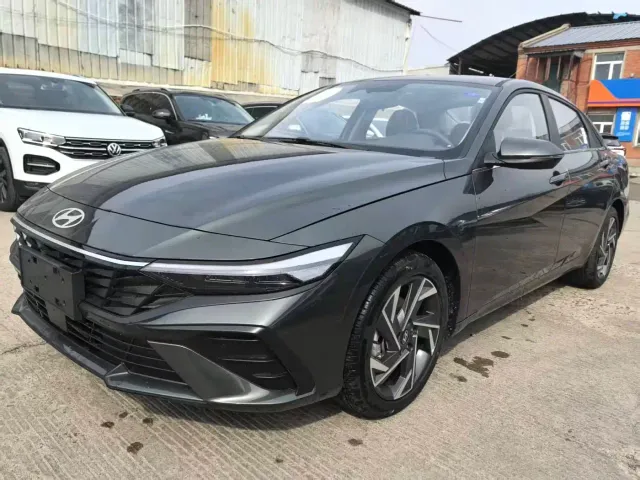 Фотография автомобиля — Hyundai Elantra