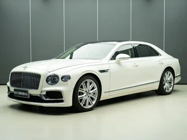 Фотография автомобиля — Bentley Flying Spur