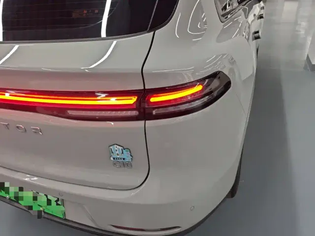 Leapmotor C10 — Фото автомобиля 7