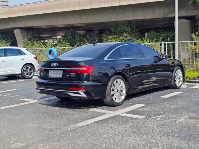 Audi A6L — Фото автомобиля 7