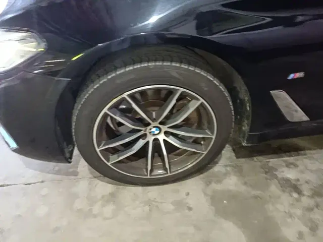 BMW 5 Series — Фото автомобиля 22