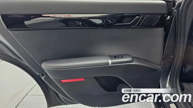 Hyundai Grandeur GN7 — Фото автомобиля 14