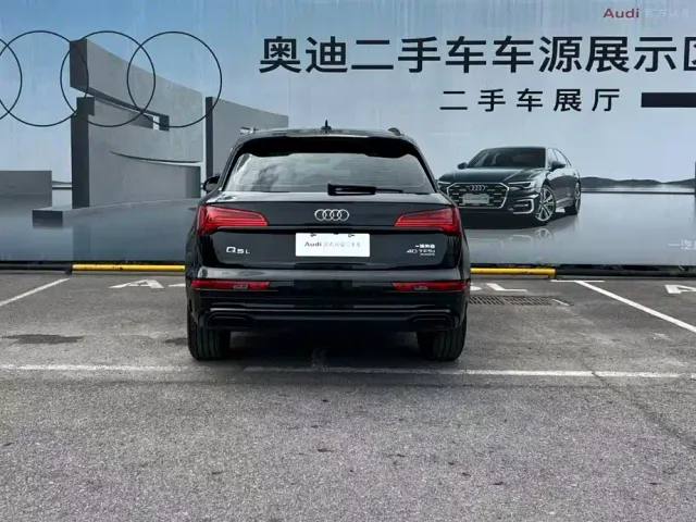 Audi Q5L — Фото автомобиля 3