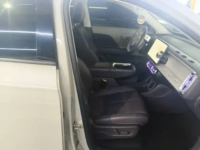 Leapmotor B10 — Фото автомобиля 24