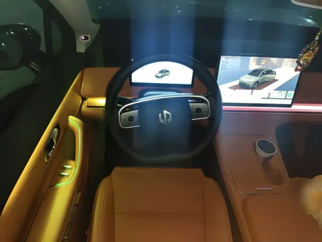 Leapmotor C10 — Фото автомобиля 6