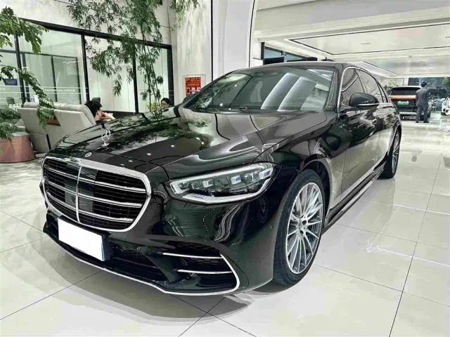 Фотография автомобиля — Mercedes-Benz S-Class