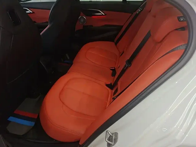 BMW 1 Series — Фото автомобиля 16
