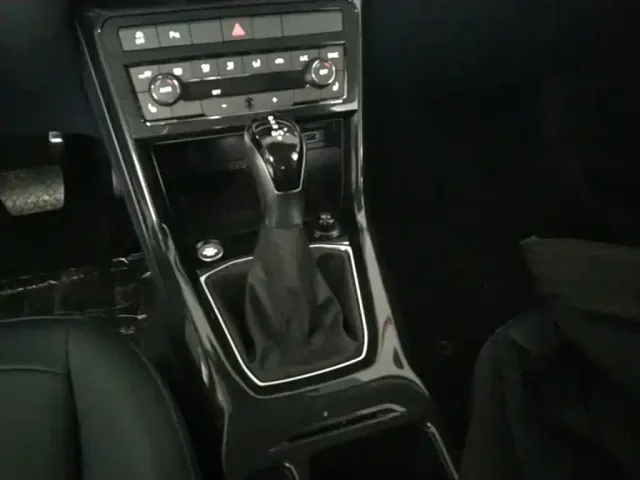 Volkswagen Tharu — Фото автомобиля 13