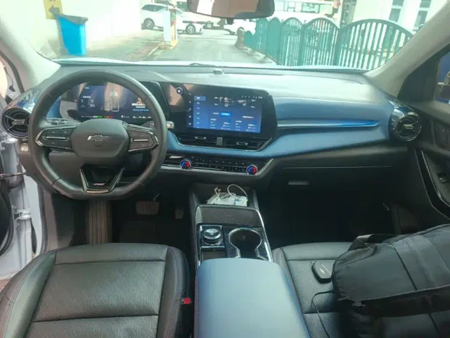 Chevrolet Equinox Plus — Фото автомобиля 9